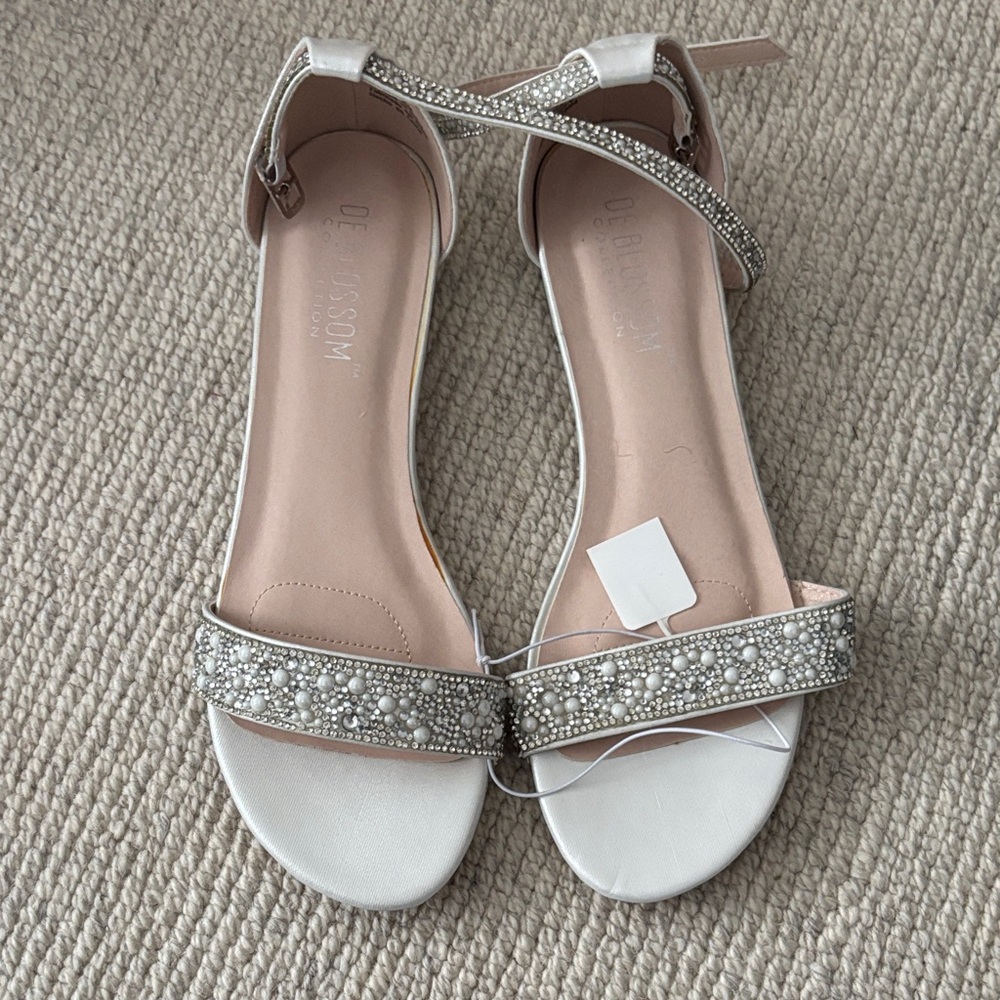 De Blossom Collection Silver Pearl Sandals